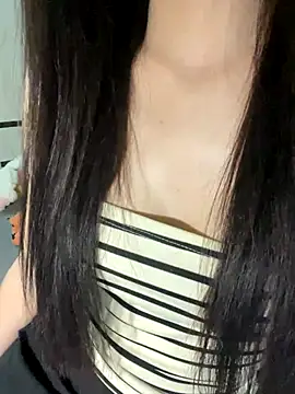 Snapshot of Dior_baby chatting on 15, 10, 2025 Dior baby online show from 15, 10, 2025