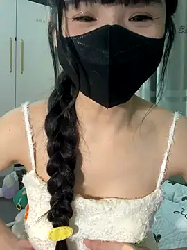 Snapshot of Dior_baby chatting on 7, 11, 2025 Dior baby online show from 7, 11, 2025