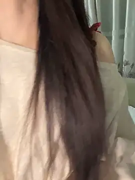 Snapshot of Dior_baby chatting on 8, 11, 2025 Dior baby online show from 8, 11, 2025