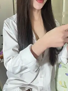 Snapshot of Dior_baby chatting on 17, 10, 2025 Dior baby online show from 17, 10, 2025