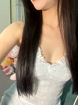 Snapshot of Dior_baby chatting on 8, 10, 2025 Dior baby online show from 8, 10, 2025