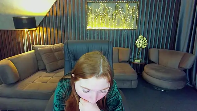 KattyRose8 online show from 13, 4, 2026