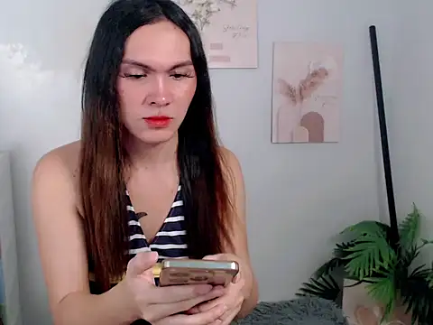 Snapshot of Pinkyweb_03 chatting on 9, 5, 2026 Pinkyweb 03 online show from 9, 5, 2026