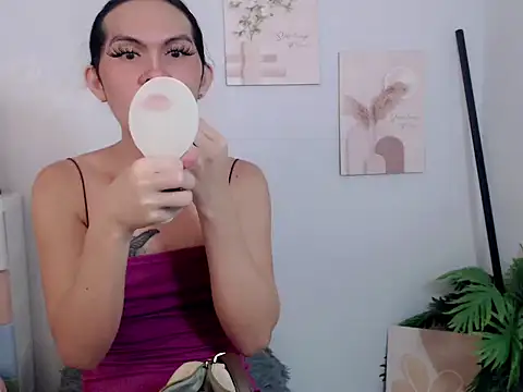 Pinkyweb 03 online show from 28, 4, 2026