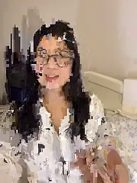 Ella-A9 online show from 5, 11, 2025