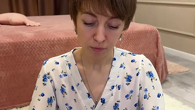 daniellia  online show from 5, 12, 2025