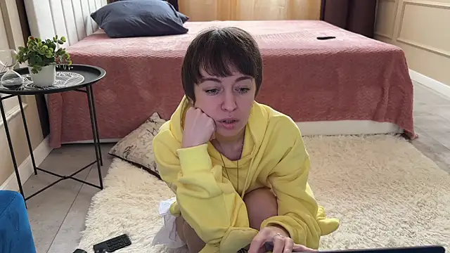 daniellia  online show from 6, 3, 2026