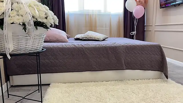 daniellia  online show from 13, 3, 2026