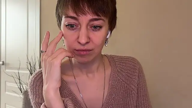 daniellia  online show from 12, 1, 2026