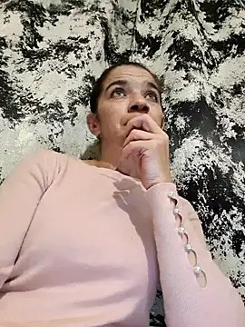 Snapshot of alinaalinutzq chatting on 17, 10, 2025 alinaalinutzq online show from 17, 10, 2025