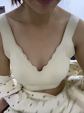 MengMeng0515 online show from 15, 12, 2025