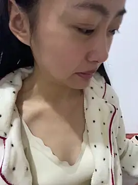 MengMeng0515 online show from 18, 12, 2025