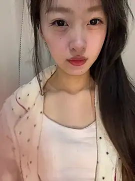 MengMeng0515 online show from 22, 4, 2026