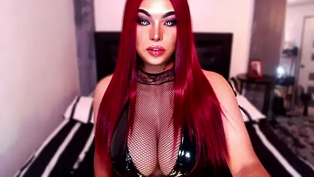 xTrixieMae online show from 7, 11, 2025