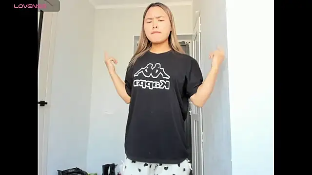 Snapshot of saika_blush chatting on 19, 10, 2025 saika blush online show from 19, 10, 2025