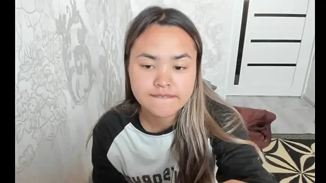 Snapshot of saika_blush chatting on 3, 11, 2025 saika blush online show from 3, 11, 2025