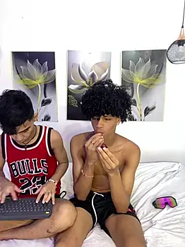 Violet Dream2 online show from 11, 4, 2026