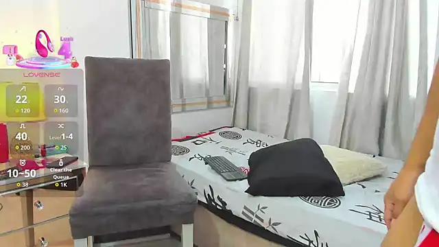 Violet Dream2 online show from 24, 10, 2025