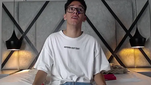 AustinReeds online show from 25, 9, 2025