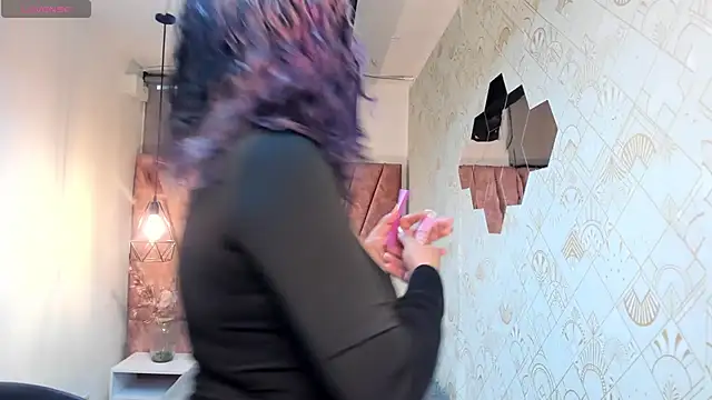 Kiara Cruz   online show from 9, 3, 2026