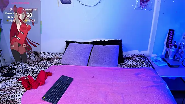 Snapshot of UchikyDoll chatting on 7, 11, 2025 UchikyDoll online show from 7, 11, 2025