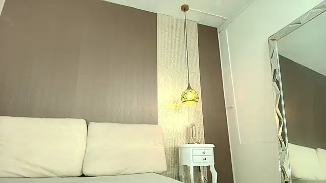 Tiifany Baker online show from 18, 2, 2026