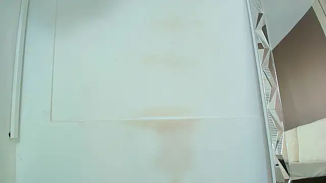 Tiifany Baker online show from 31, 10, 2025