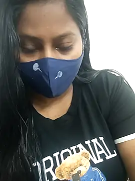 Snapshot of Shy_Peehu chatting on 4, 11, 2025 Shy Peehu online show from 4, 11, 2025