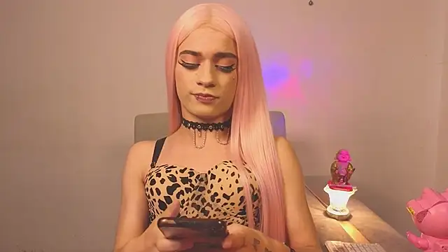 chloe ember online show from 20, 12, 2025