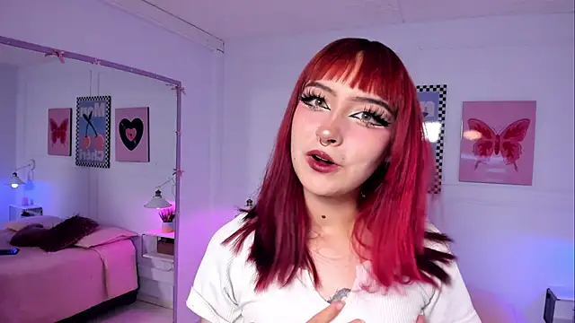 Zoe Lynch  online show from 17, 12, 2025