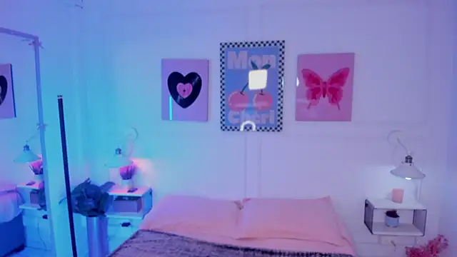 Zoe Lynch  online show from 23, 2, 2026