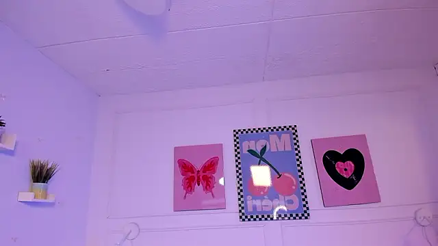 Zoe Lynch  online show from 2, 2, 2026