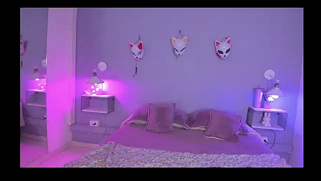 Zoe Lynch  online show from 16, 10, 2025