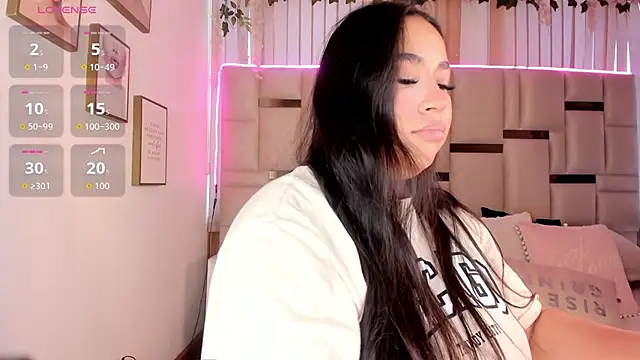 Snapshot of Zoey_thompson chatting on 21, 11, 2025 Zoey thompson online show from 21, 11, 2025