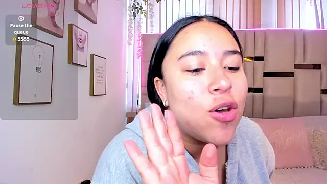 Zoey thompson online show from 14, 2, 2026