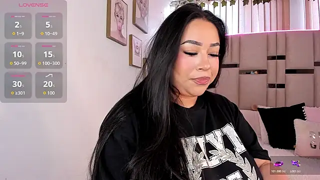 Snapshot of Zoey_thompson chatting on 7, 11, 2025 Zoey thompson online show from 7, 11, 2025