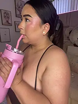 Zoey thompson online show from 20, 4, 2026