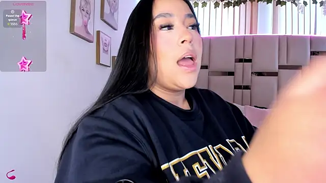 Snapshot of Zoey_thompson chatting on 23, 11, 2025 Zoey thompson online show from 23, 11, 2025