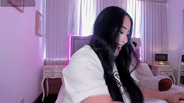 Snapshot of Zoey_thompson chatting on 12, 11, 2025 Zoey thompson online show from 12, 11, 2025