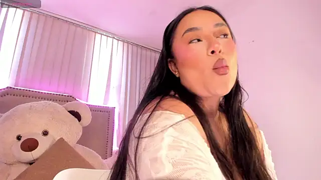 Snapshot of Zoey_thompson chatting on 20, 10, 2025 Zoey thompson online show from 20, 10, 2025