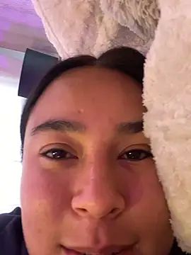 Zoey thompson online show from 21, 4, 2026