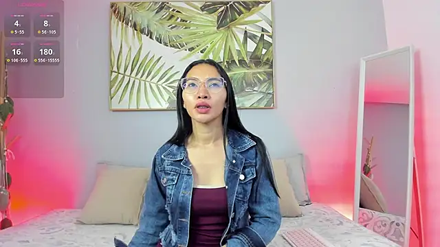 Snapshot of lucyy_liiuu chatting on 18, 10, 2025 lucyy liiuu online show from 18, 10, 2025