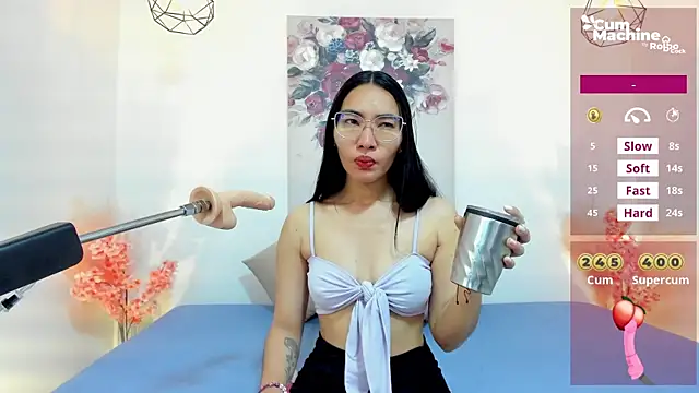 Snapshot of lucyy_liiuu chatting on 26, 11, 2025 lucyy liiuu online show from 26, 11, 2025