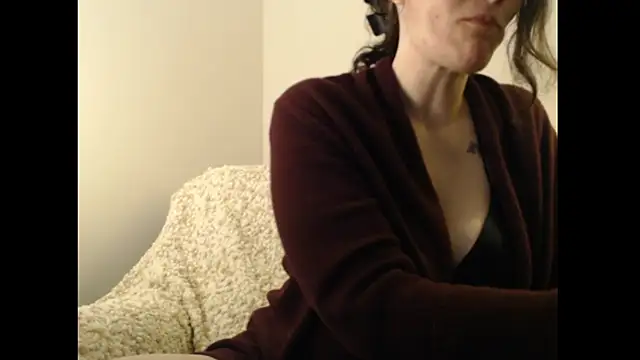 GabbyTate online show from 16, 11, 2025