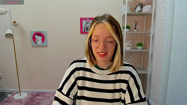 Snapshot of R0cket_bunny chatting on 11, 10, 2025 R0cket bunny online show from 11, 10, 2025