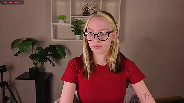 R0cket bunny online show from 23, 4, 2026