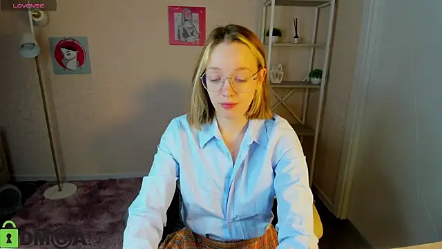 Snapshot of R0cket_bunny chatting on 8, 10, 2025 R0cket bunny online show from 8, 10, 2025