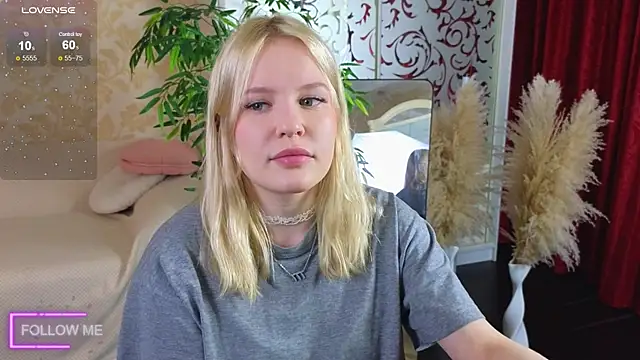 Mila Lioness online show from 27, 9, 2025