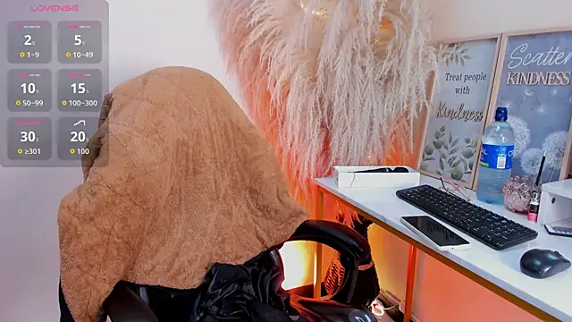 anyjones  online show from 27, 11, 2025