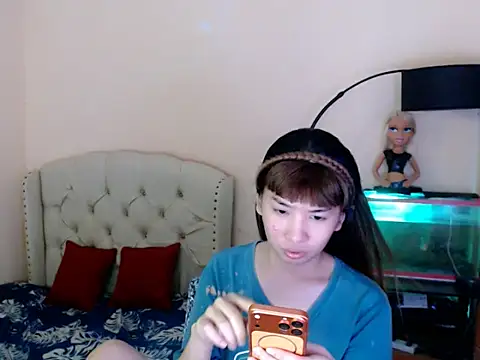 ShantalFoxxy  online show from 14, 4, 2026